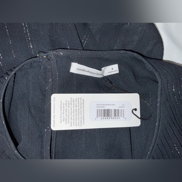 Unsubscribed black pintuck silk blouse with silver metallic accents - size 4/NWT - Picture 11 of 15